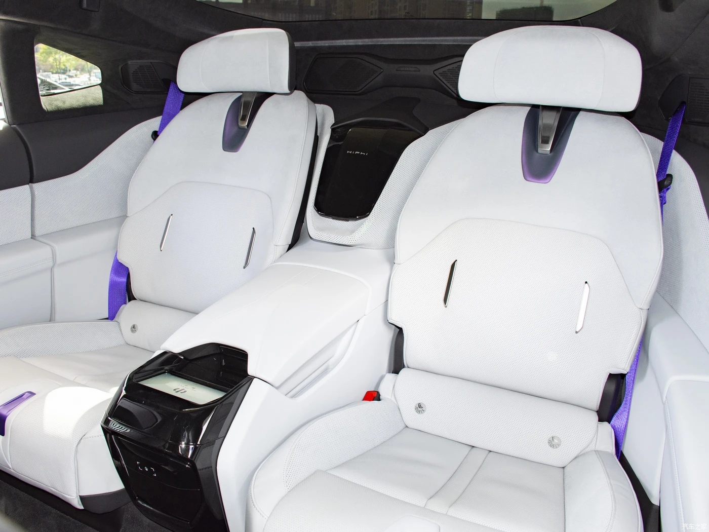 HiPhi Z Car 9